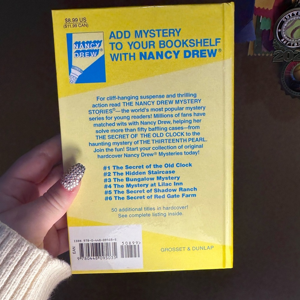 Books - Picture 2 of 4